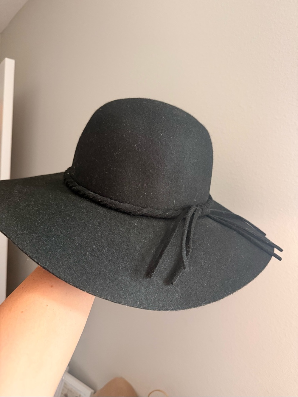 Target Black Wide-Brim Floppy Hat with Braided Band
